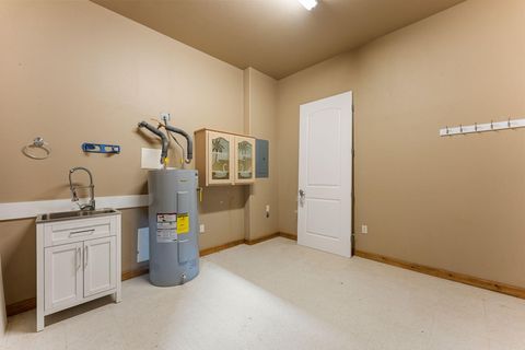 Tiny photo for 533 W CANYON TRAILS CIR, Dammeron Valley, UT 84783 (MLS # 25-266020)