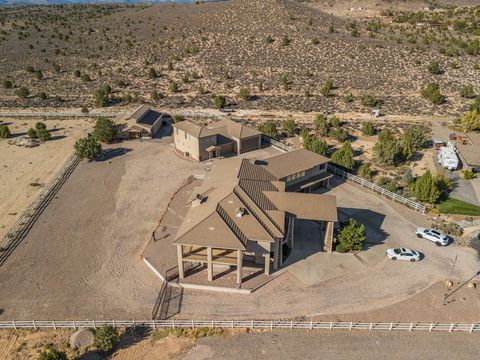 Tiny photo for 533 W CANYON TRAILS CIR, Dammeron Valley, UT 84783 (MLS # 25-266020)