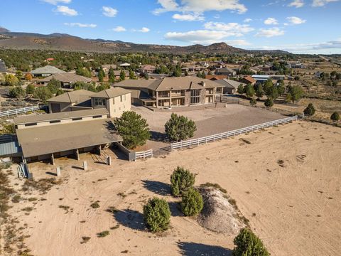 Tiny photo for 533 W CANYON TRAILS CIR, Dammeron Valley, UT 84783 (MLS # 25-266020)