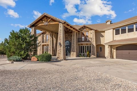 Tiny photo for 533 W CANYON TRAILS CIR, Dammeron Valley, UT 84783 (MLS # 25-266020)