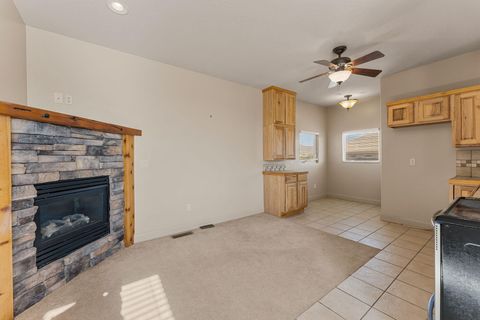 Tiny photo for 533 W CANYON TRAILS CIR, Dammeron Valley, UT 84783 (MLS # 25-266020)