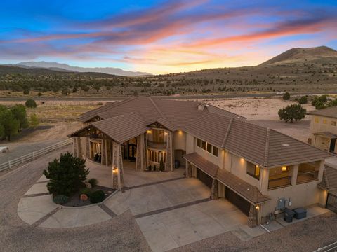 Tiny photo for 533 W CANYON TRAILS CIR, Dammeron Valley, UT 84783 (MLS # 25-266020)