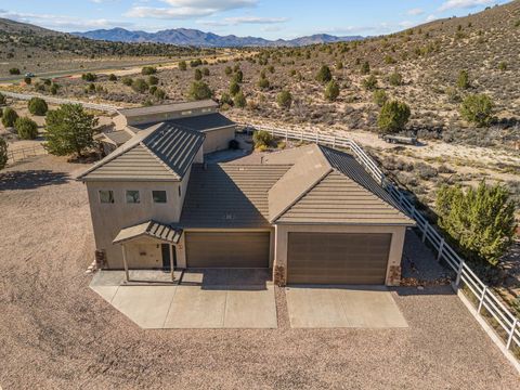 Tiny photo for 533 W CANYON TRAILS CIR, Dammeron Valley, UT 84783 (MLS # 25-266020)