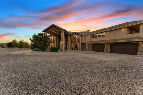 Tiny photo for 533 W CANYON TRAILS CIR, Dammeron Valley, UT 84783 (MLS # 25-266020)