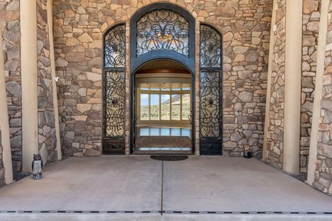 Tiny photo for 533 W CANYON TRAILS CIR, Dammeron Valley, UT 84783 (MLS # 25-266020)