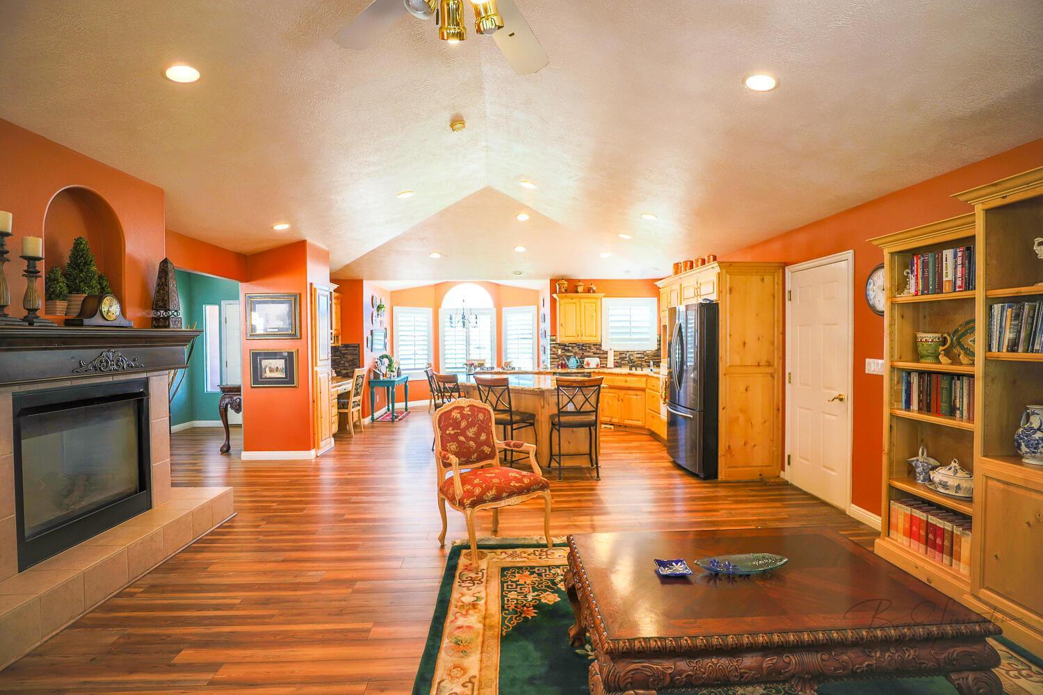 BLOOMINGTON LANE - Residential