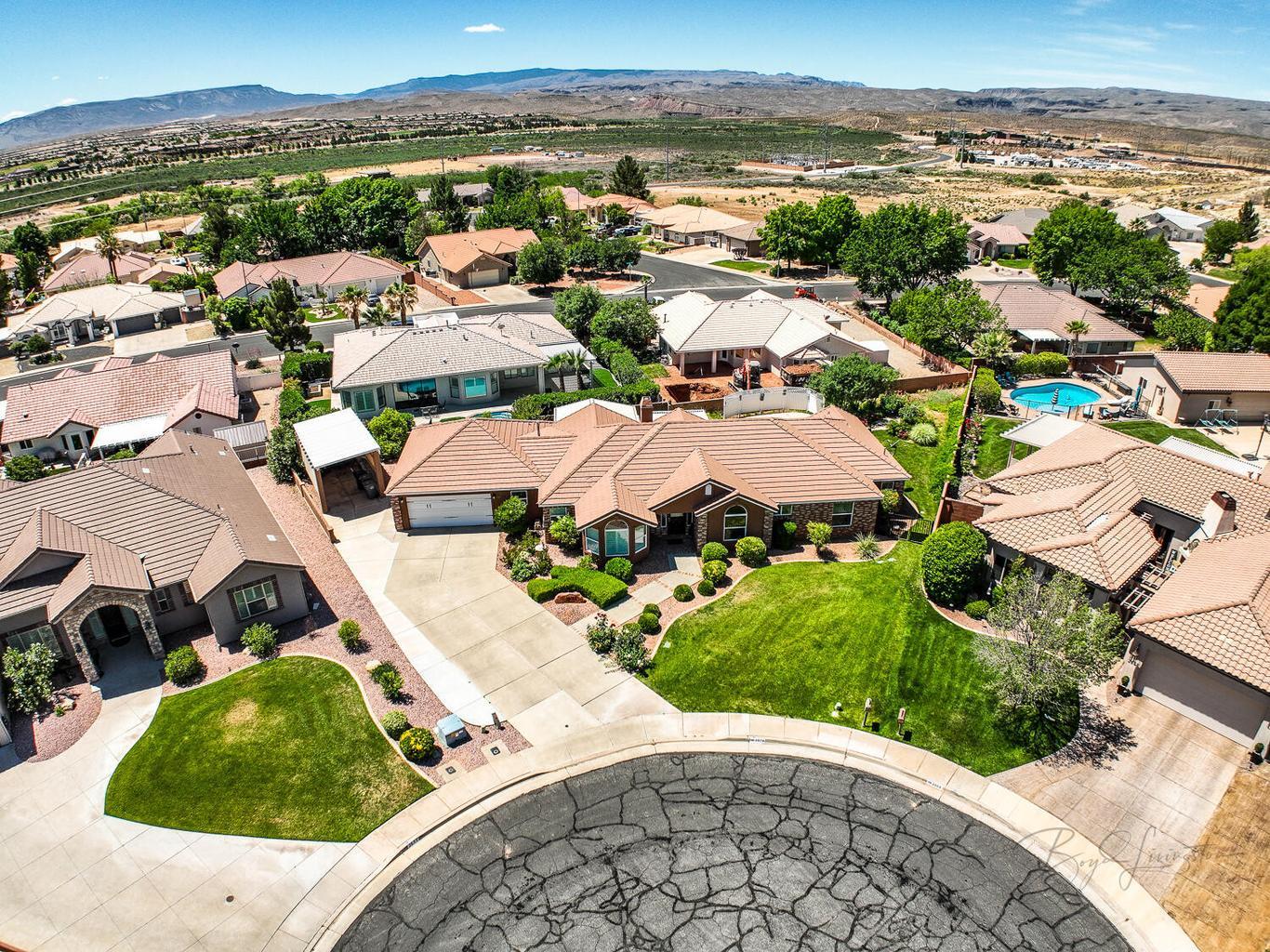 BLOOMINGTON LANE - Residential