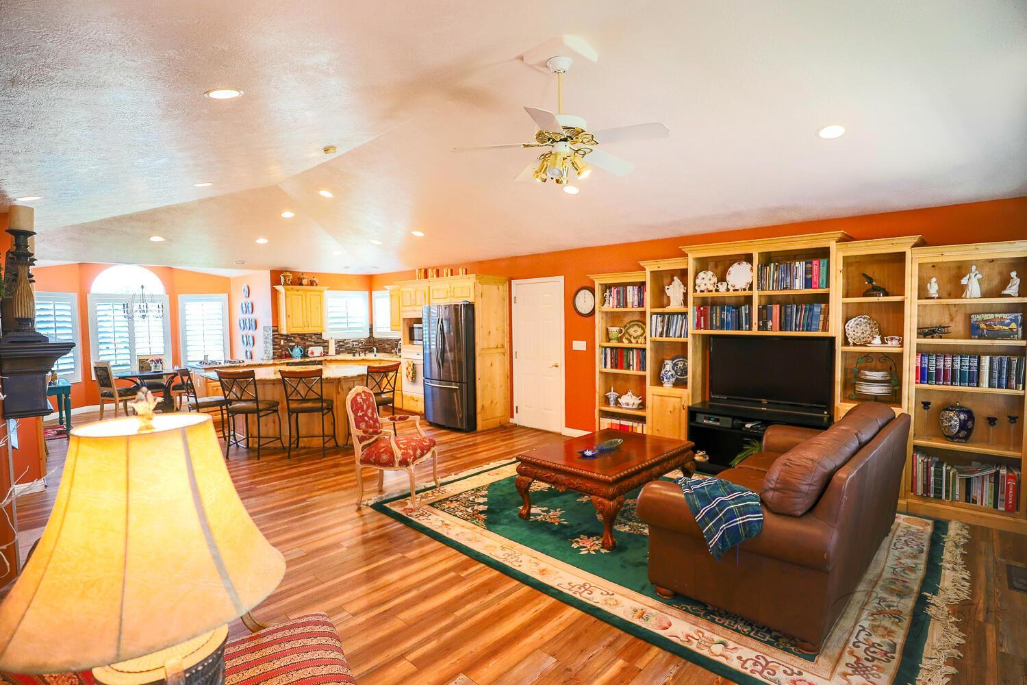 BLOOMINGTON LANE - Residential