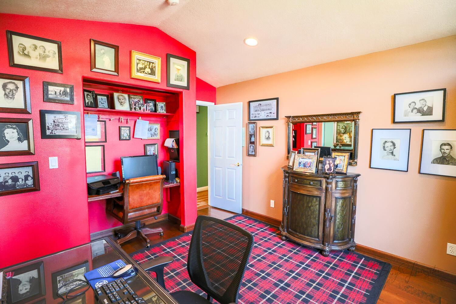 BLOOMINGTON LANE - Residential