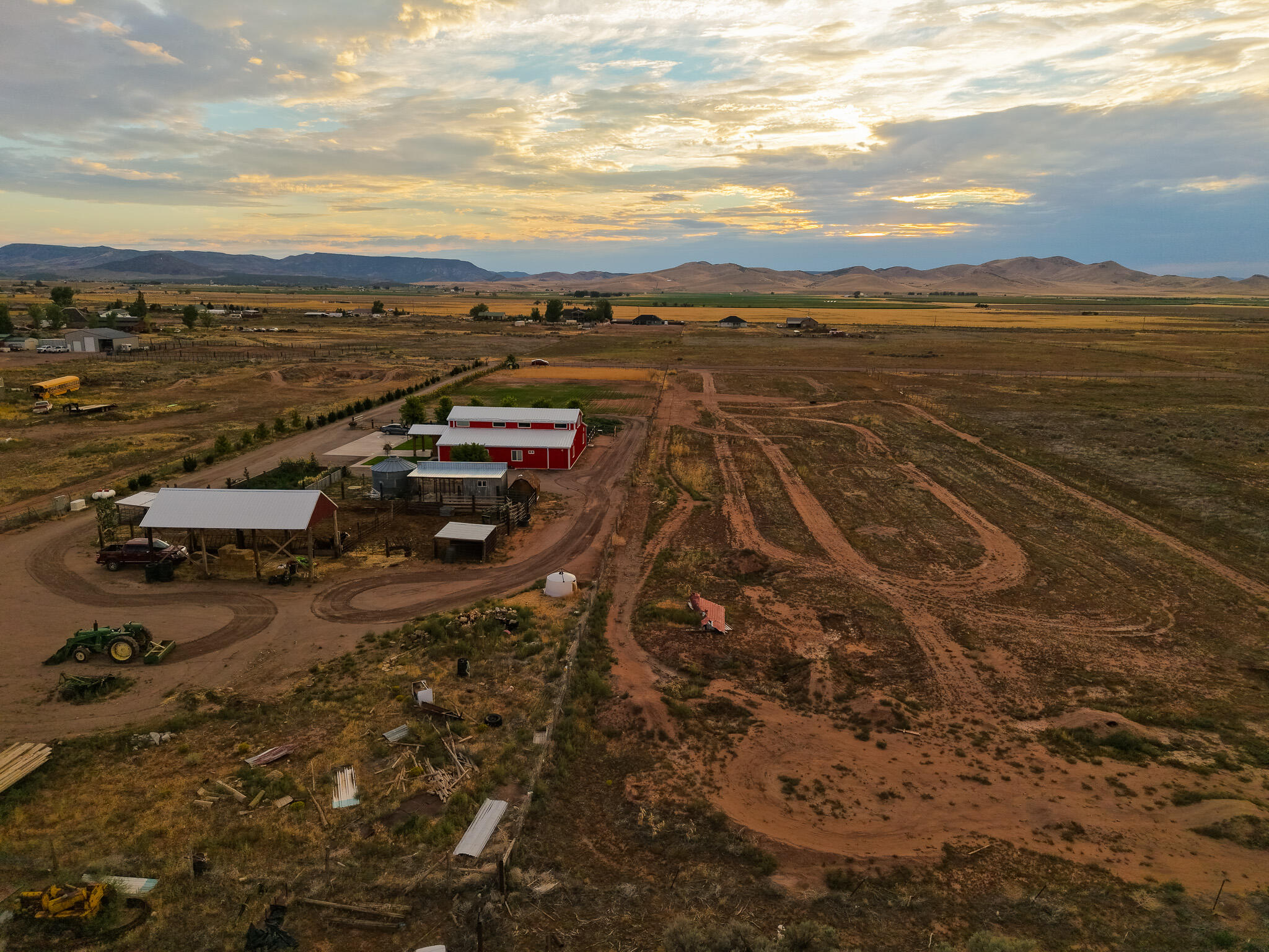 ENTERPRISE RANCHOS - Residential