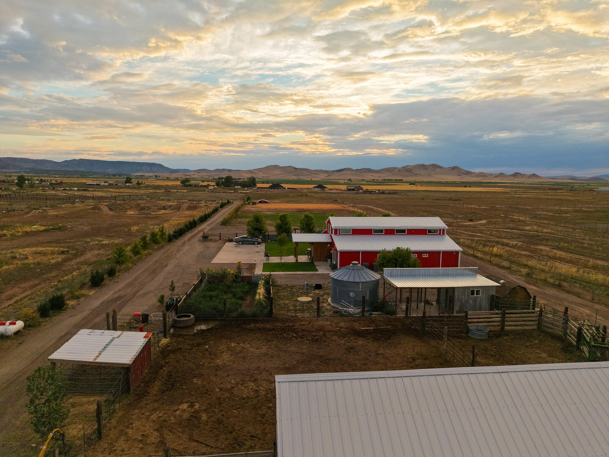 ENTERPRISE RANCHOS - Residential