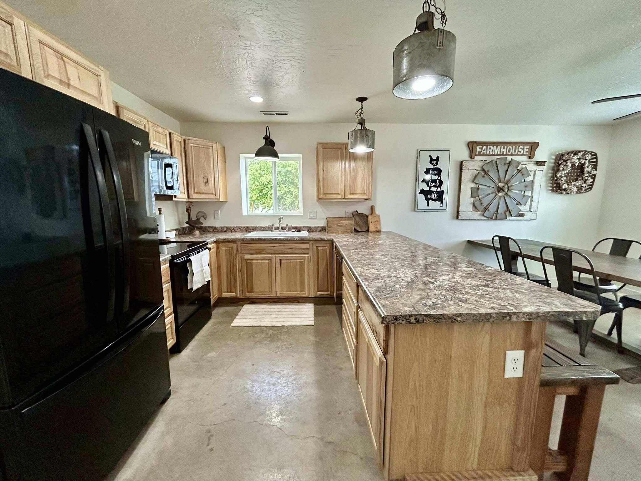 ENTERPRISE RANCHOS - Residential