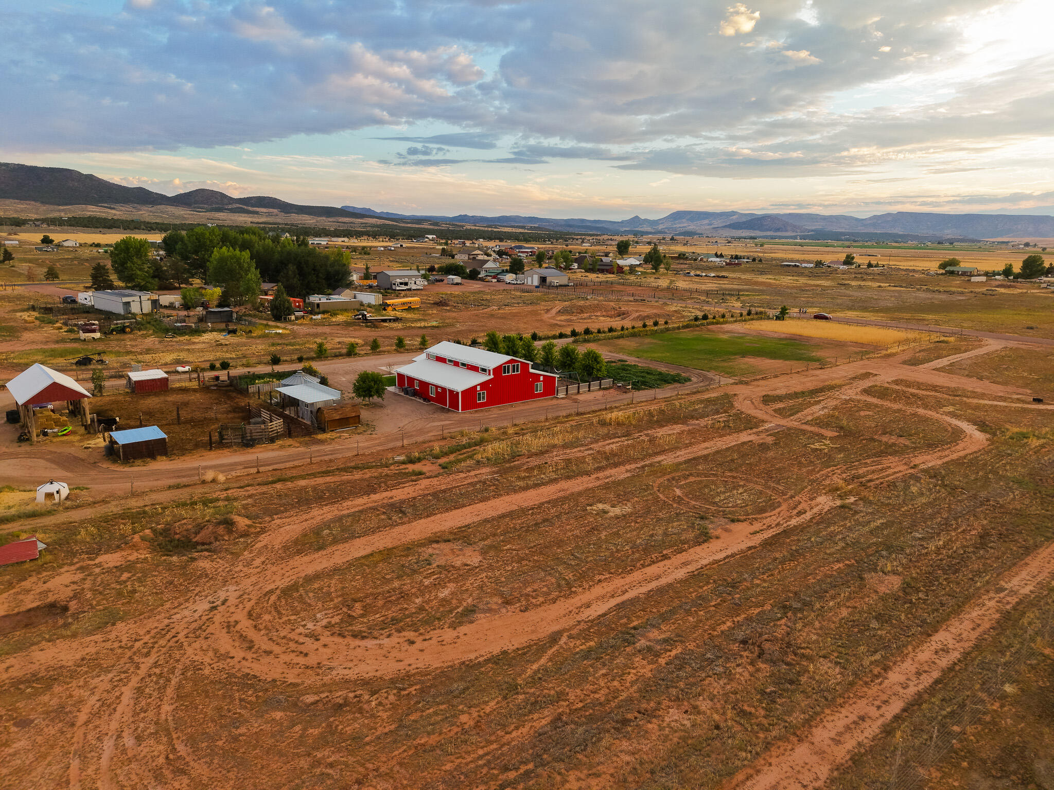 ENTERPRISE RANCHOS - Residential