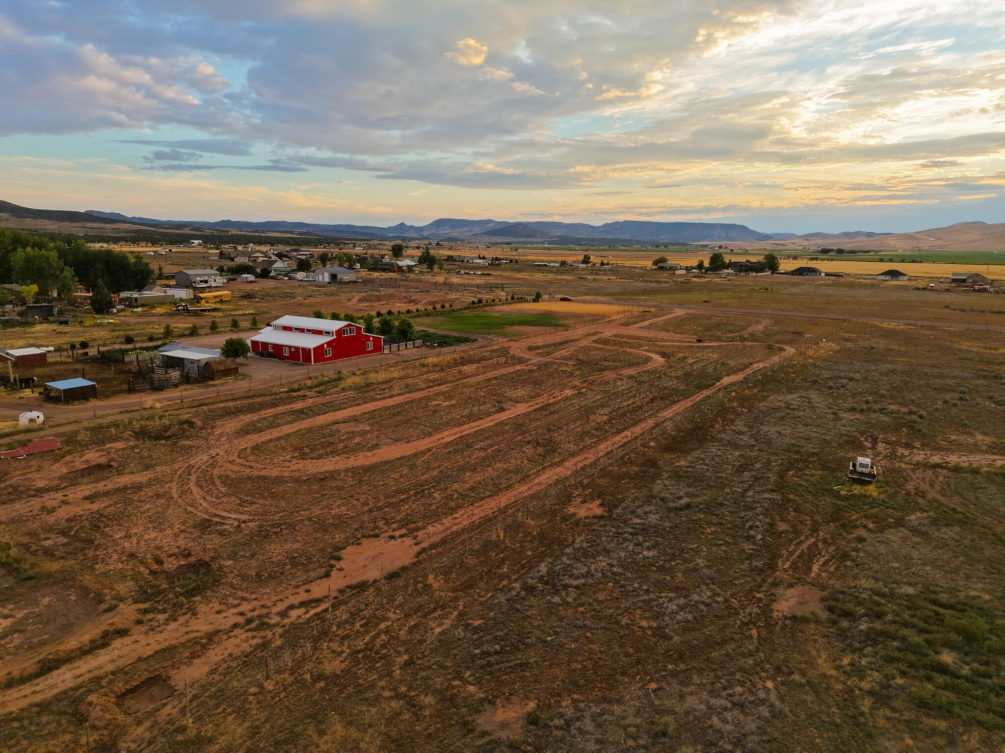 ENTERPRISE RANCHOS - Residential