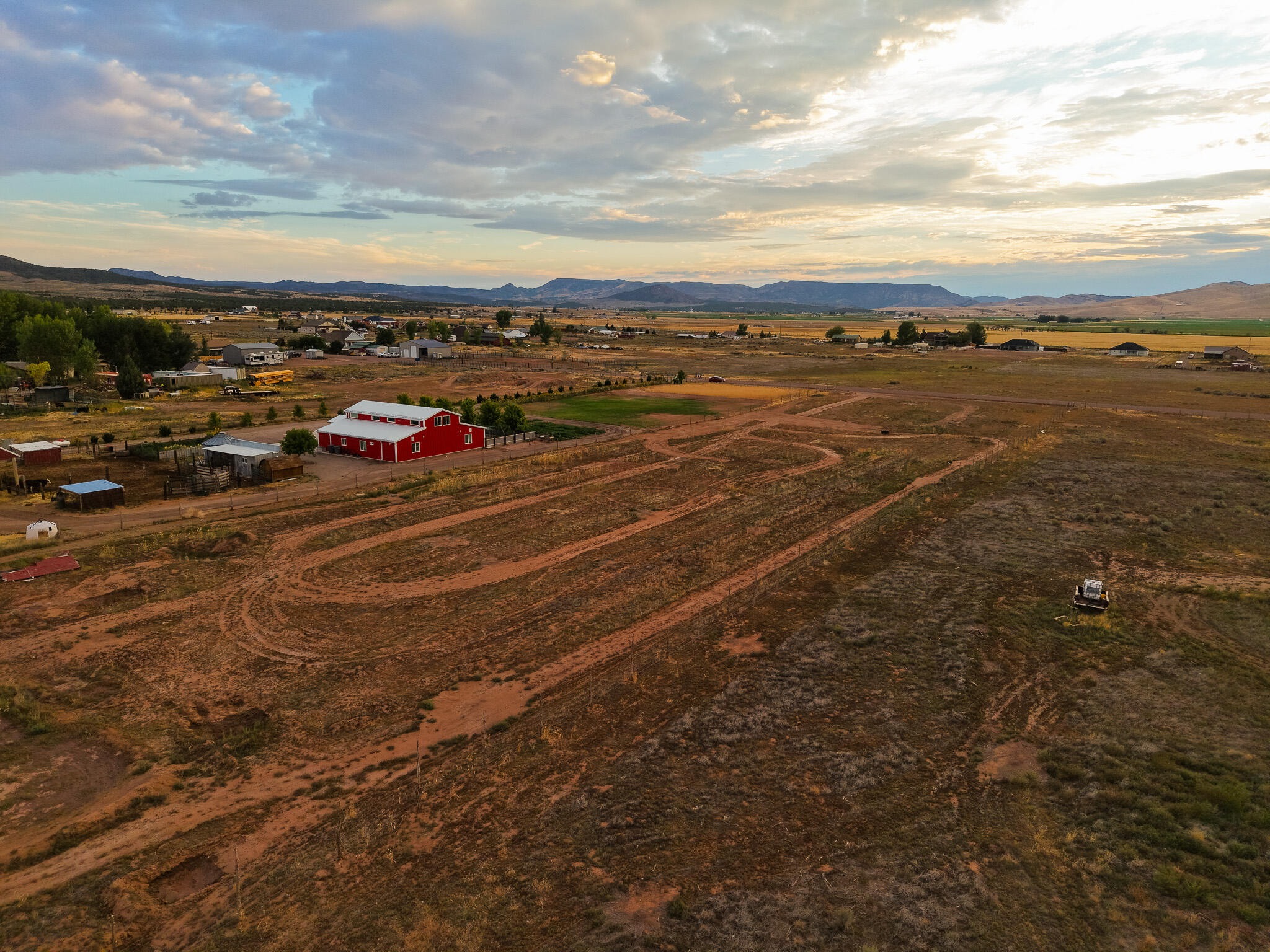 ENTERPRISE RANCHOS - Residential