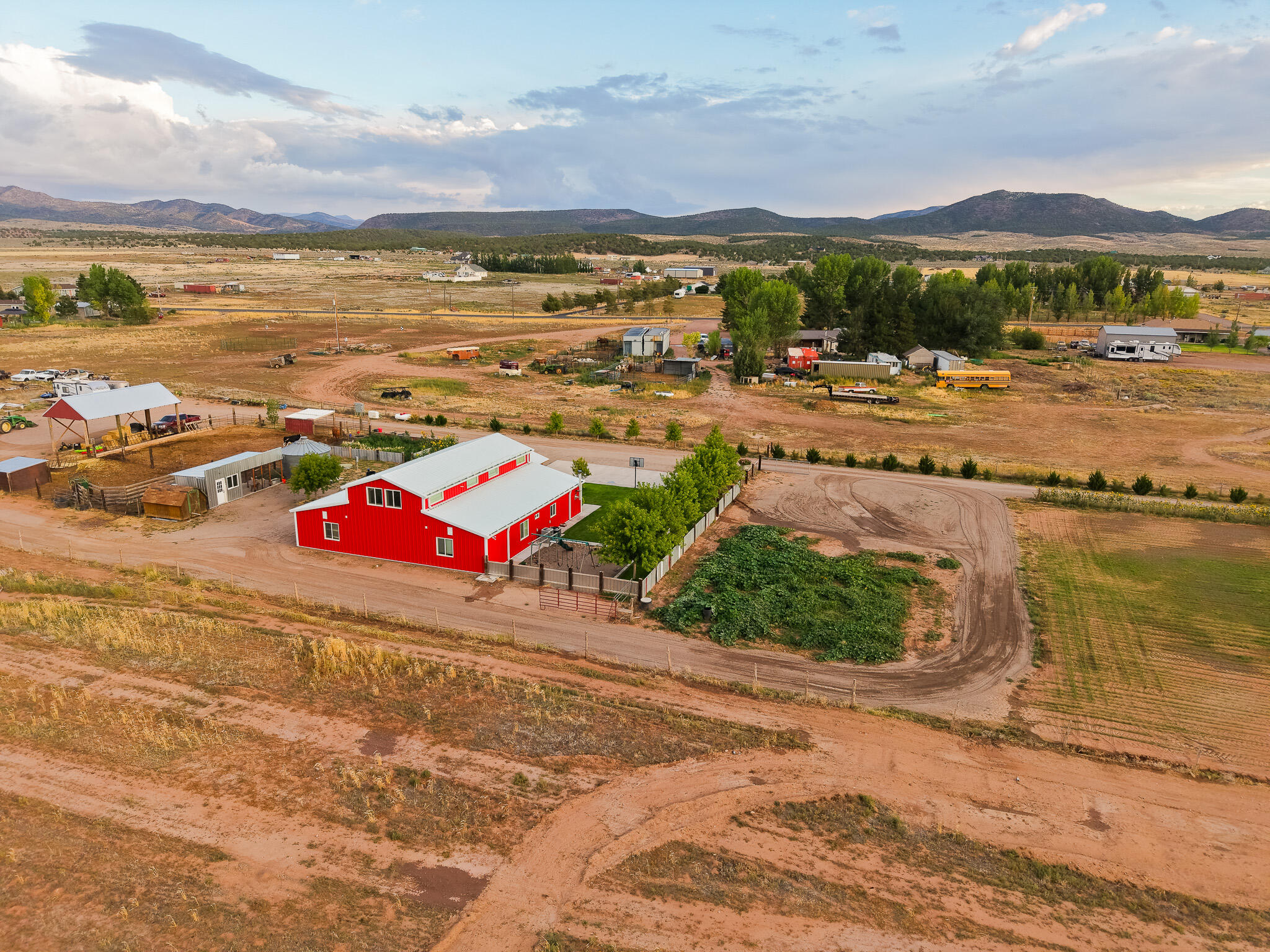 ENTERPRISE RANCHOS - Residential