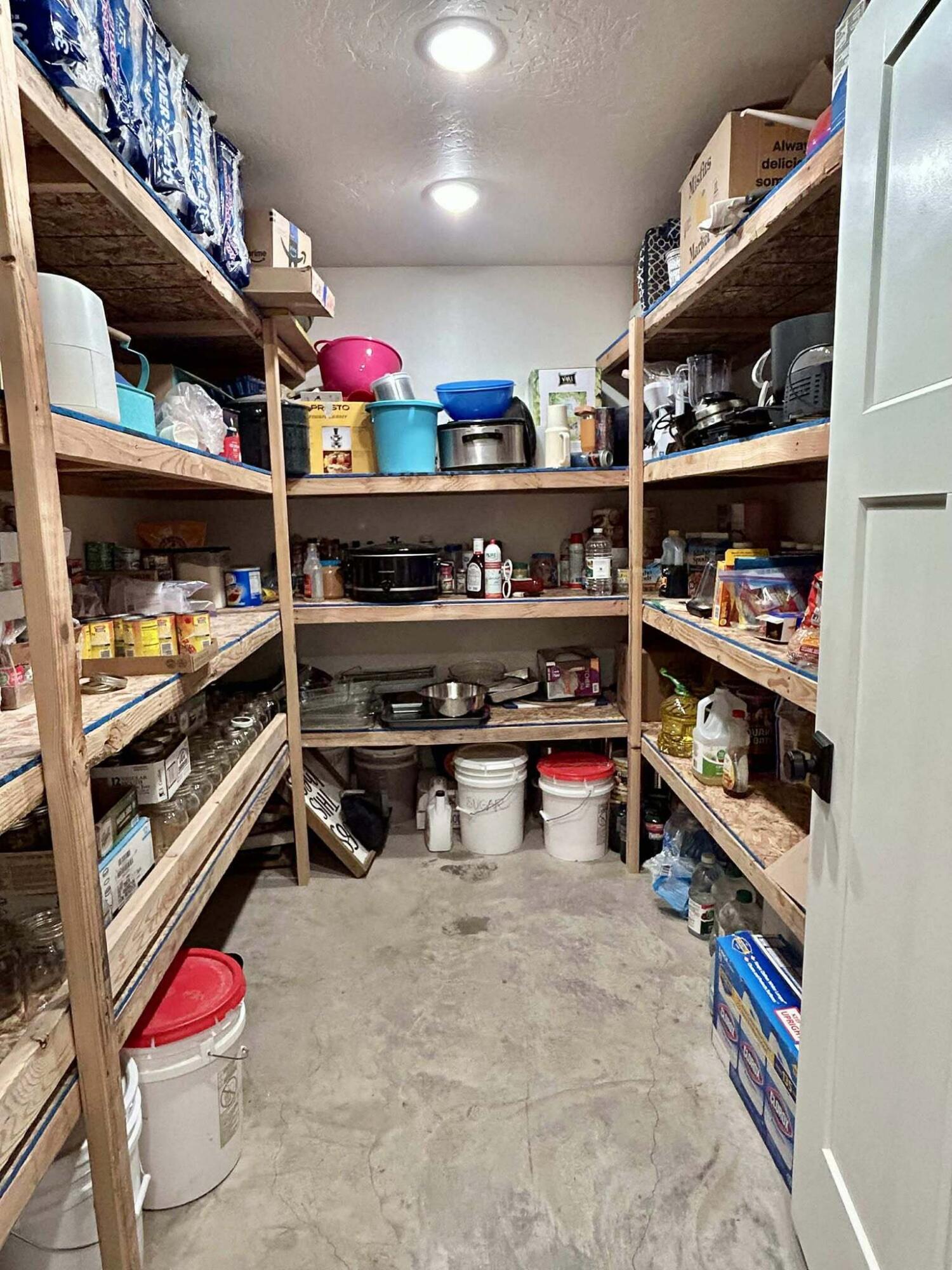 ENTERPRISE RANCHOS - Residential