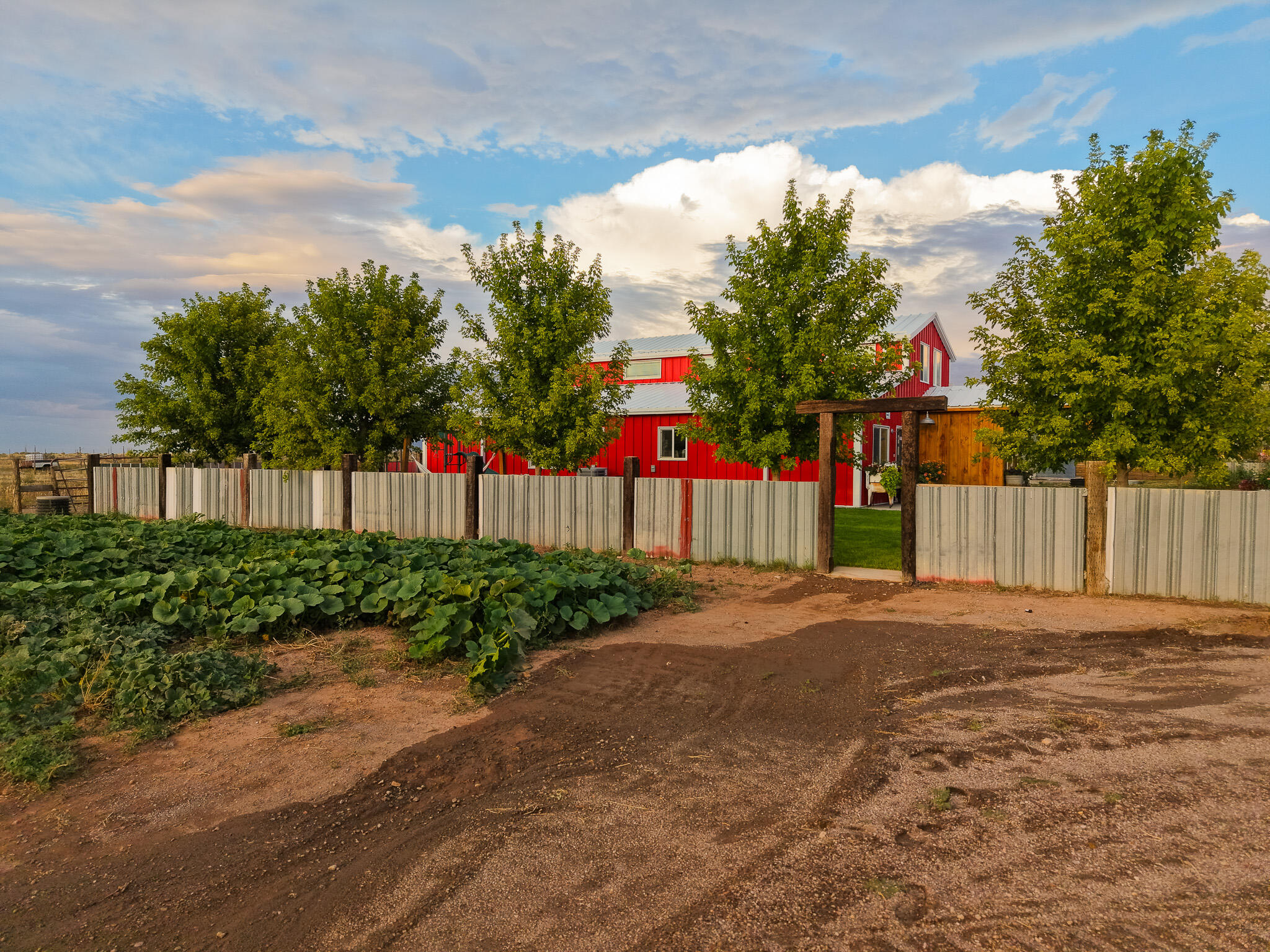 ENTERPRISE RANCHOS - Residential