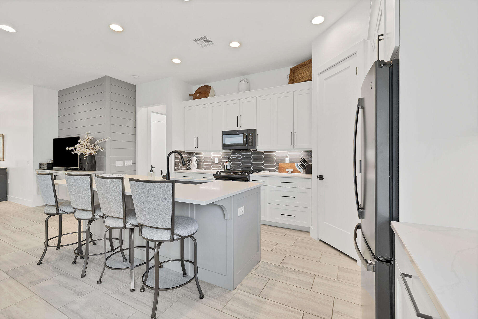 VILLAS AT SUN RIVER - Residential