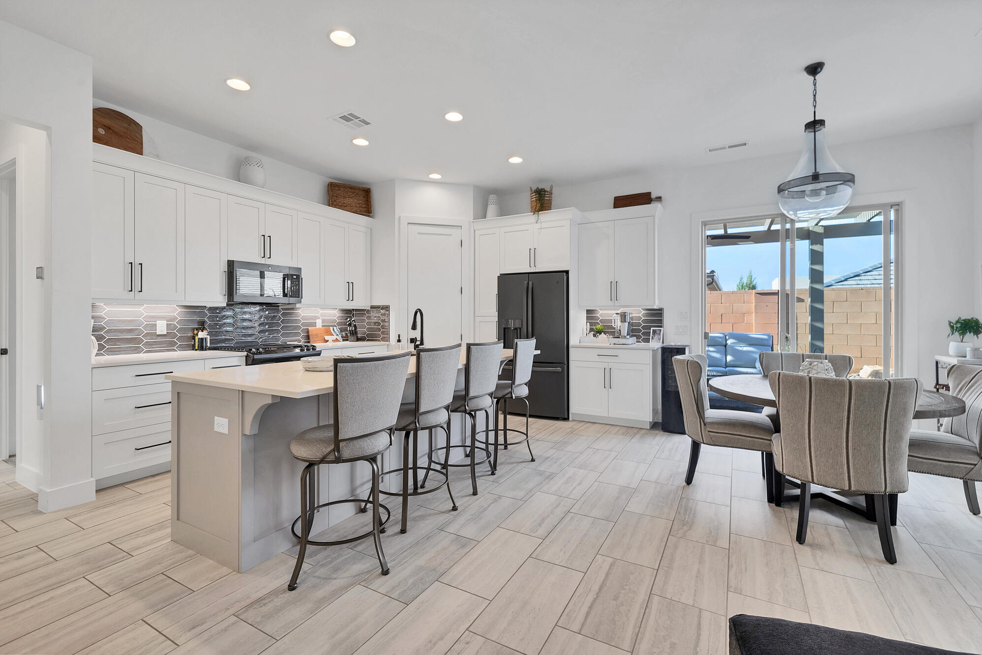 VILLAS AT SUN RIVER - Residential