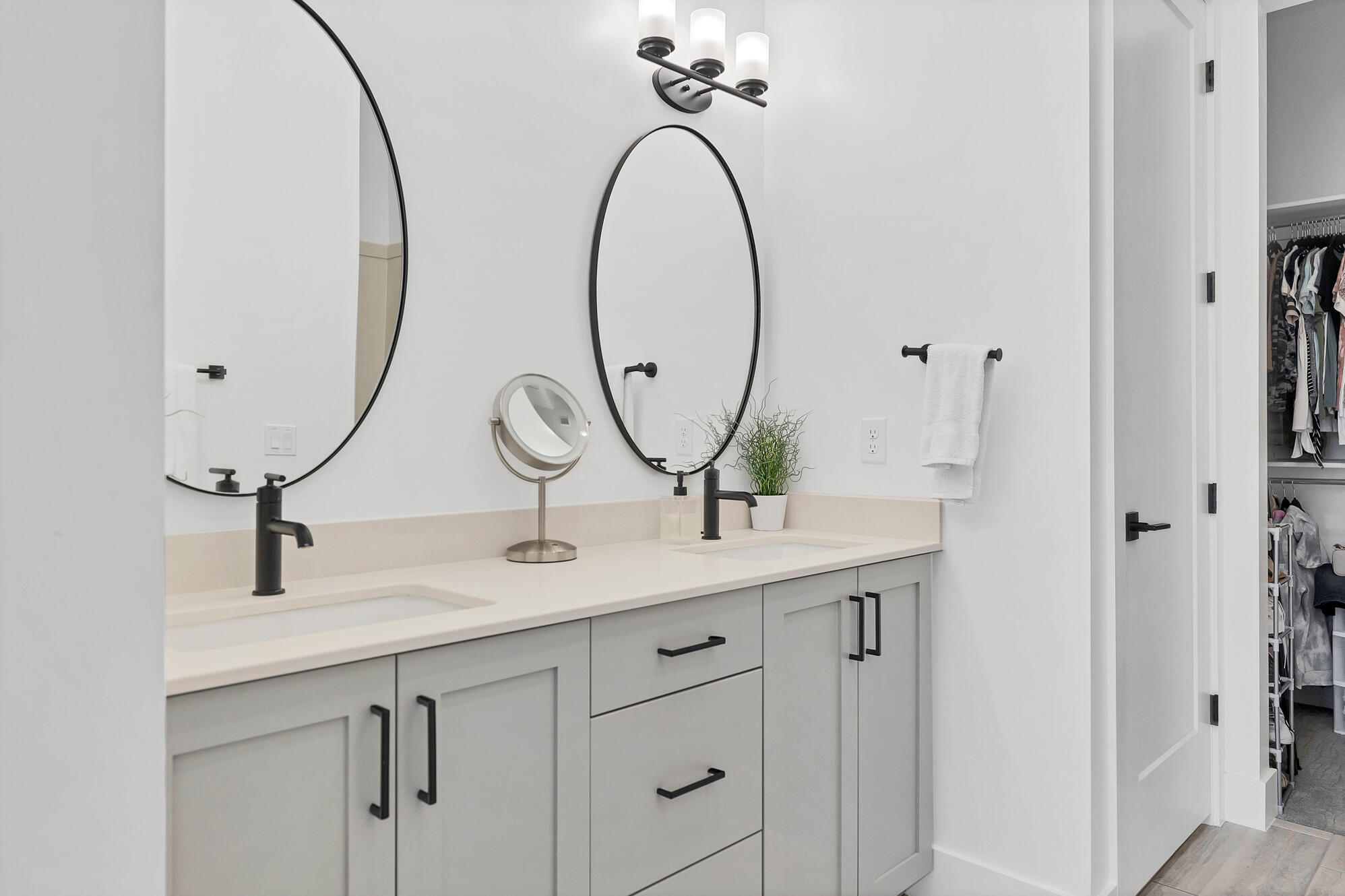 VILLAS AT SUN RIVER - Residential