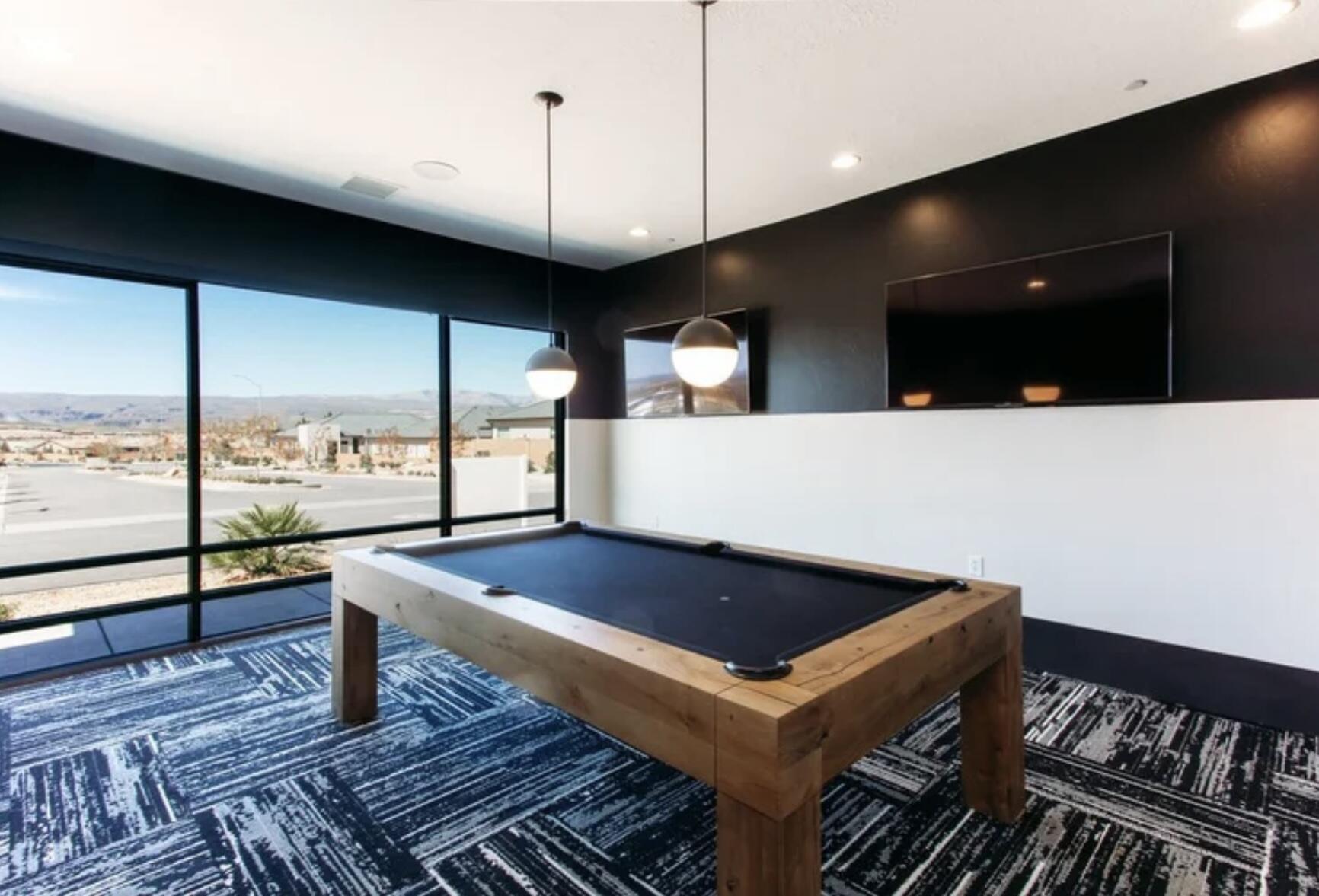 VILLAS AT SUN RIVER - Residential