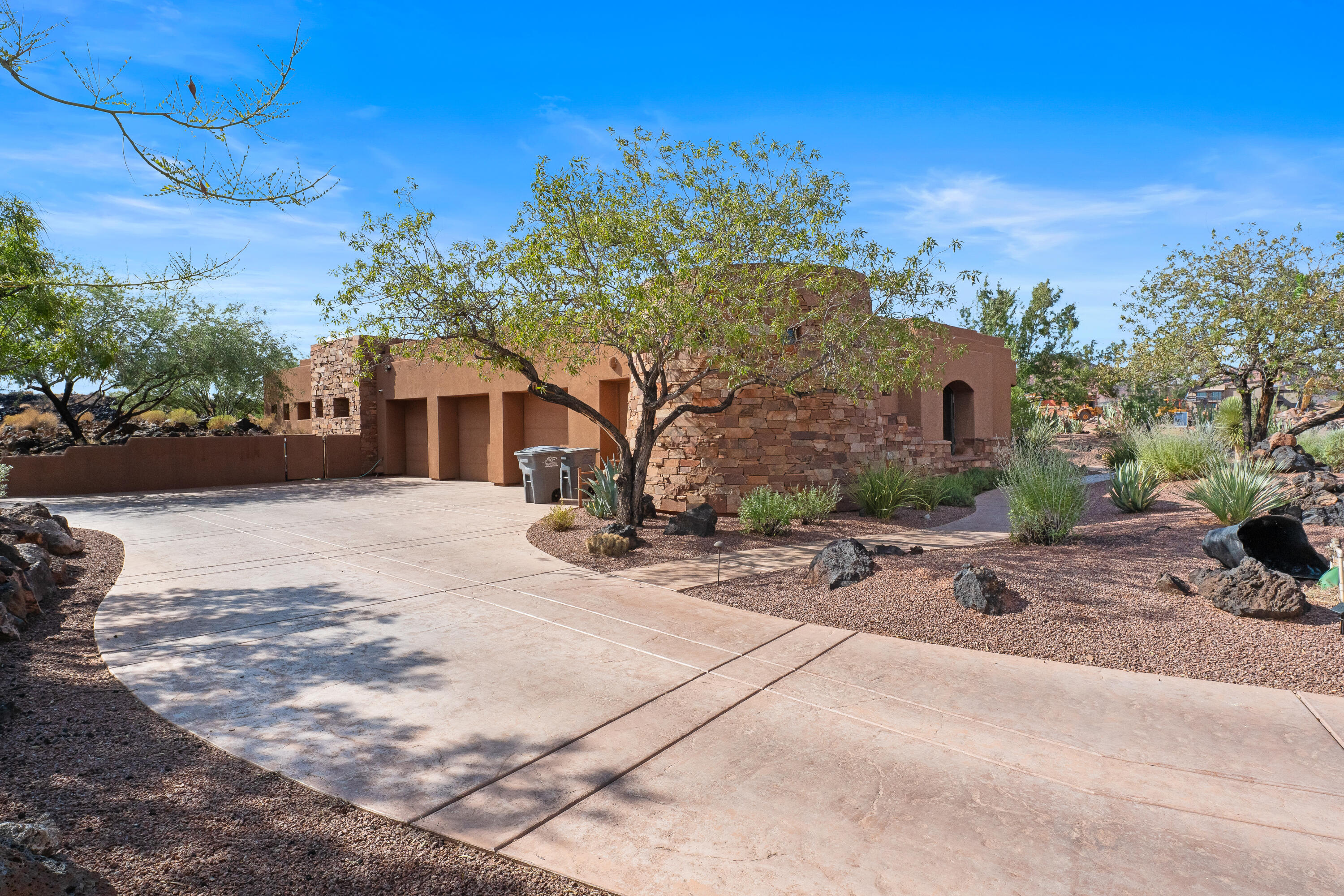 ENTRADA AT SNOW CANYON CHACO WEST - Residential
