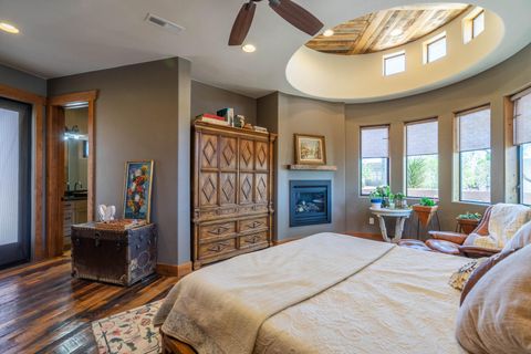 Tiny photo for 3202 S SANDSTONE DR, Hurricane, UT 84737 (MLS # 26-273073)