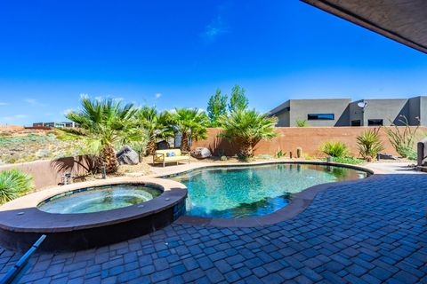 Tiny photo for 3202 S SANDSTONE DR, Hurricane, UT 84737 (MLS # 26-273073)