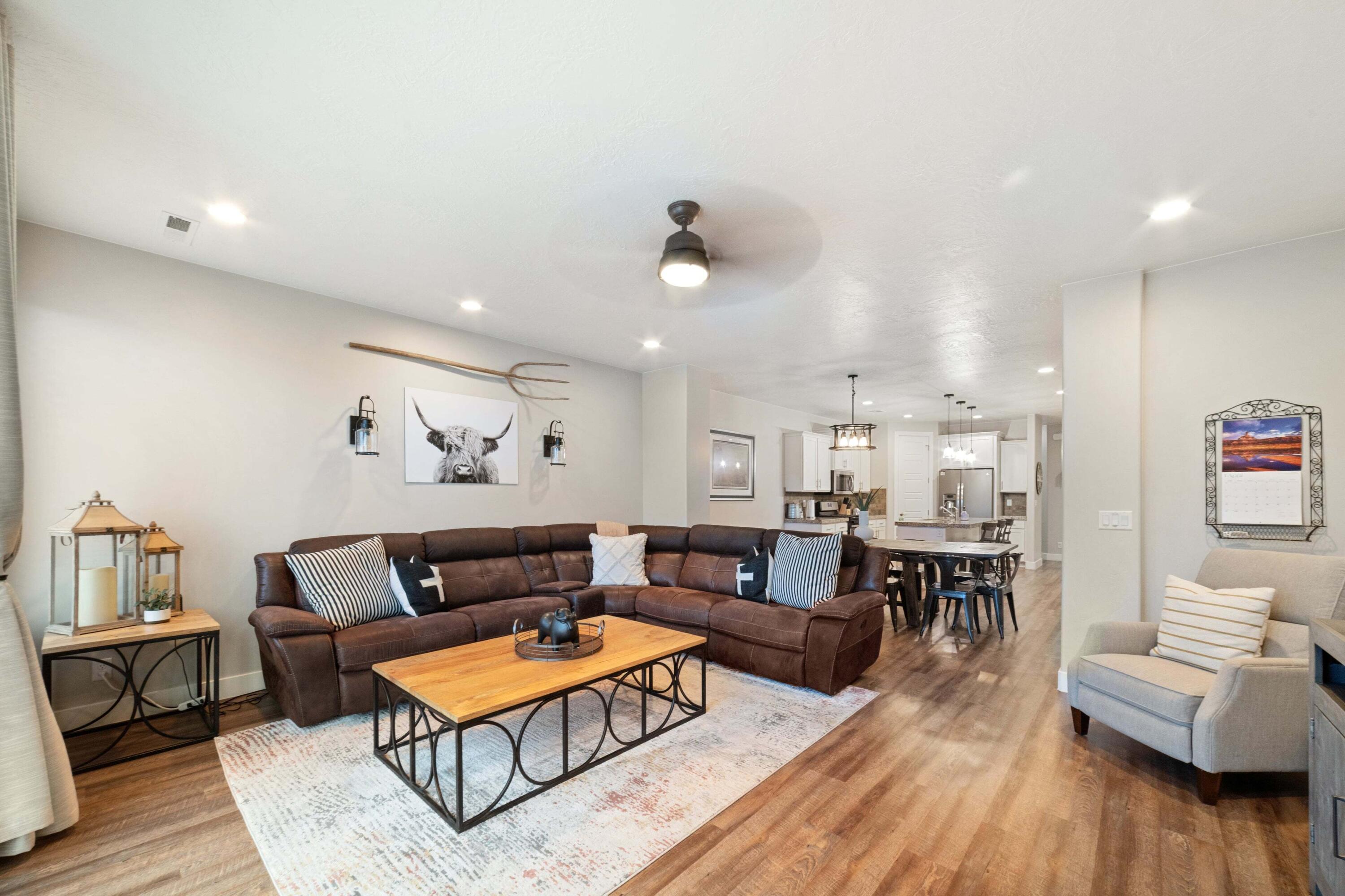 ESCAPES AT THE LEDGES - Residential