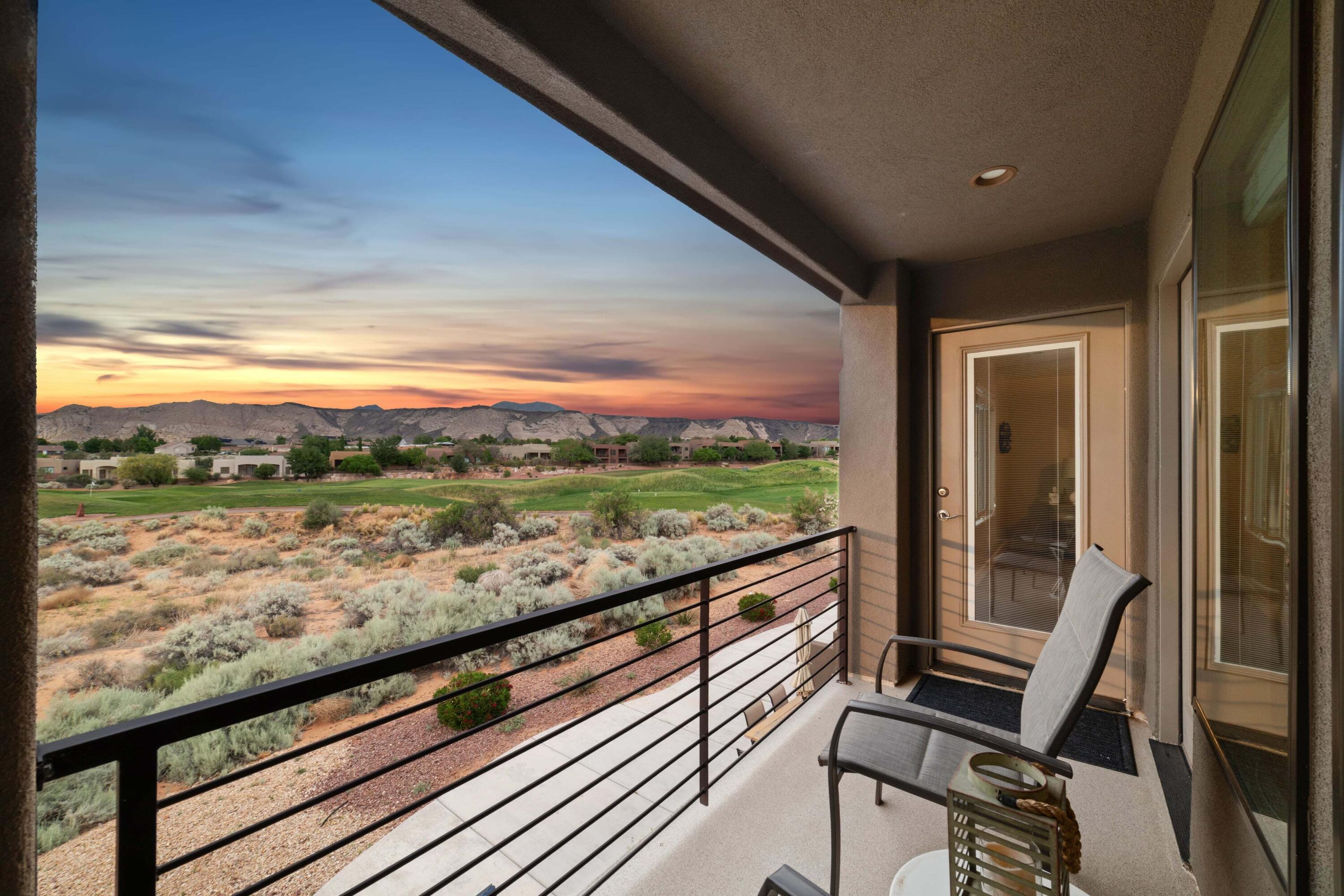 ESCAPES AT THE LEDGES - Residential