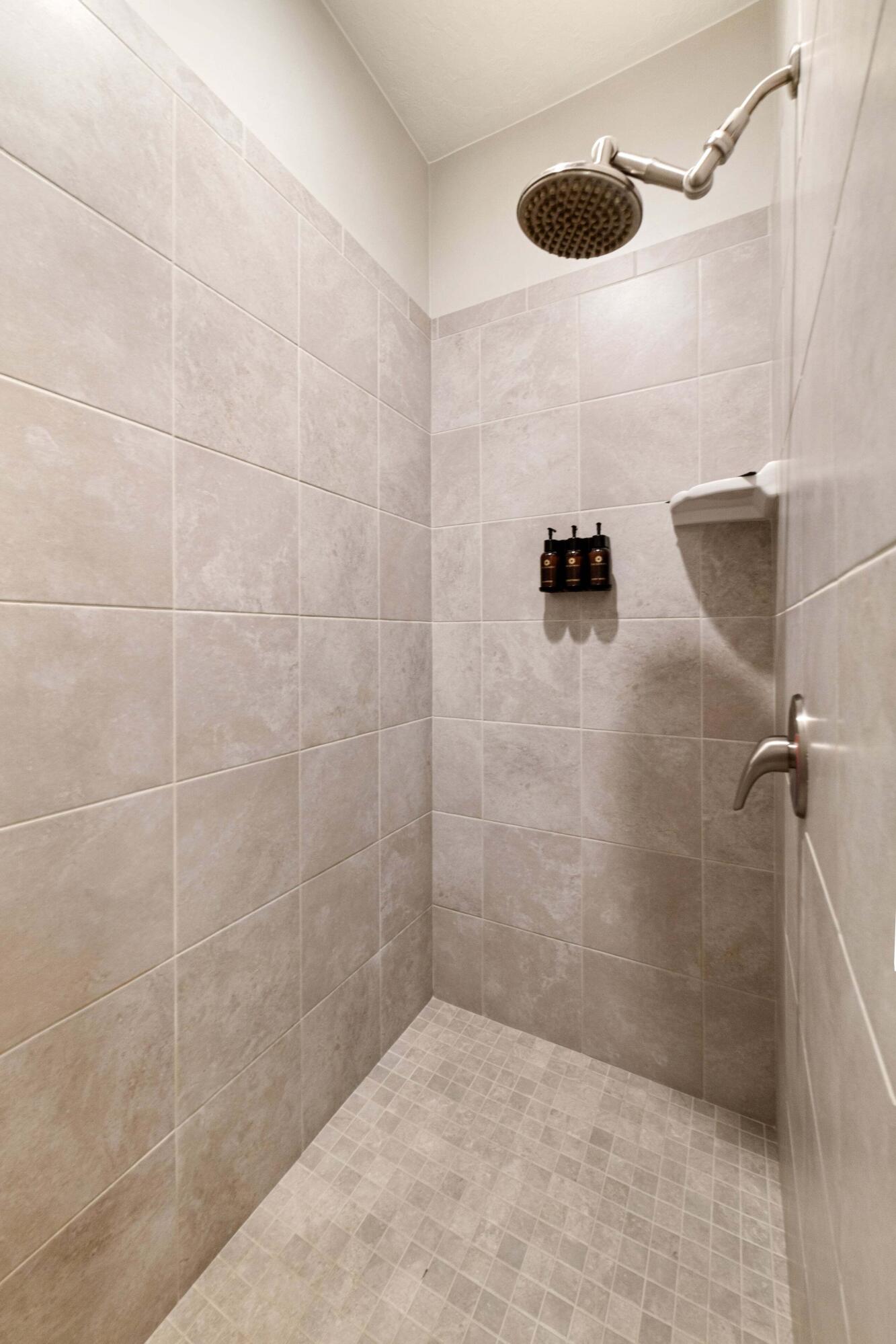 ESCAPES AT THE LEDGES - Residential