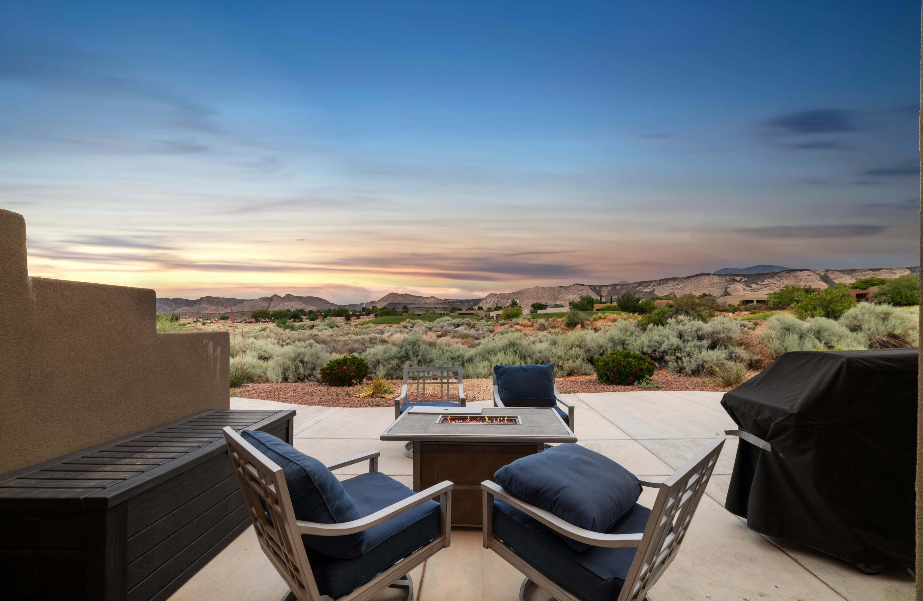 ESCAPES AT THE LEDGES - Residential