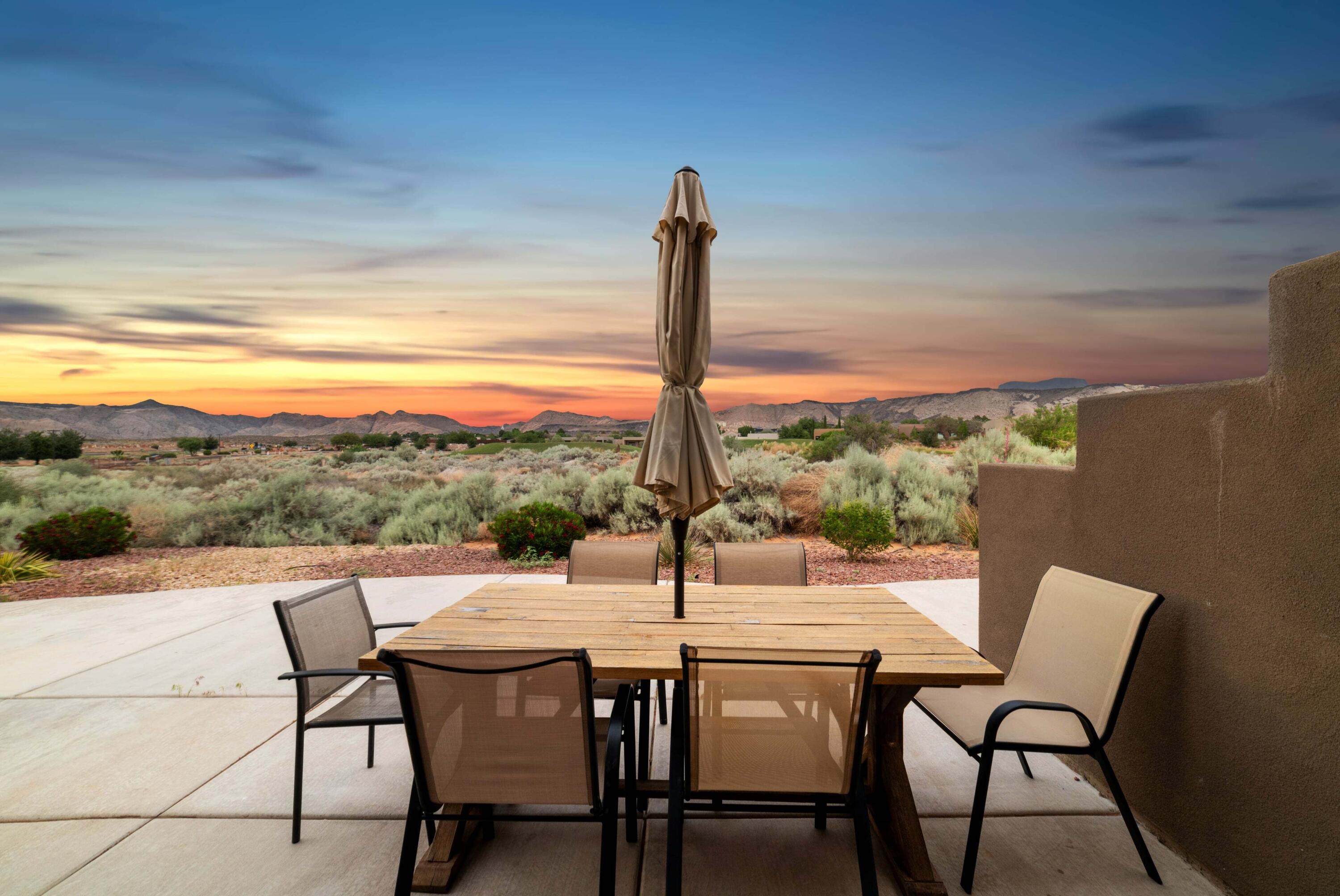 ESCAPES AT THE LEDGES - Residential