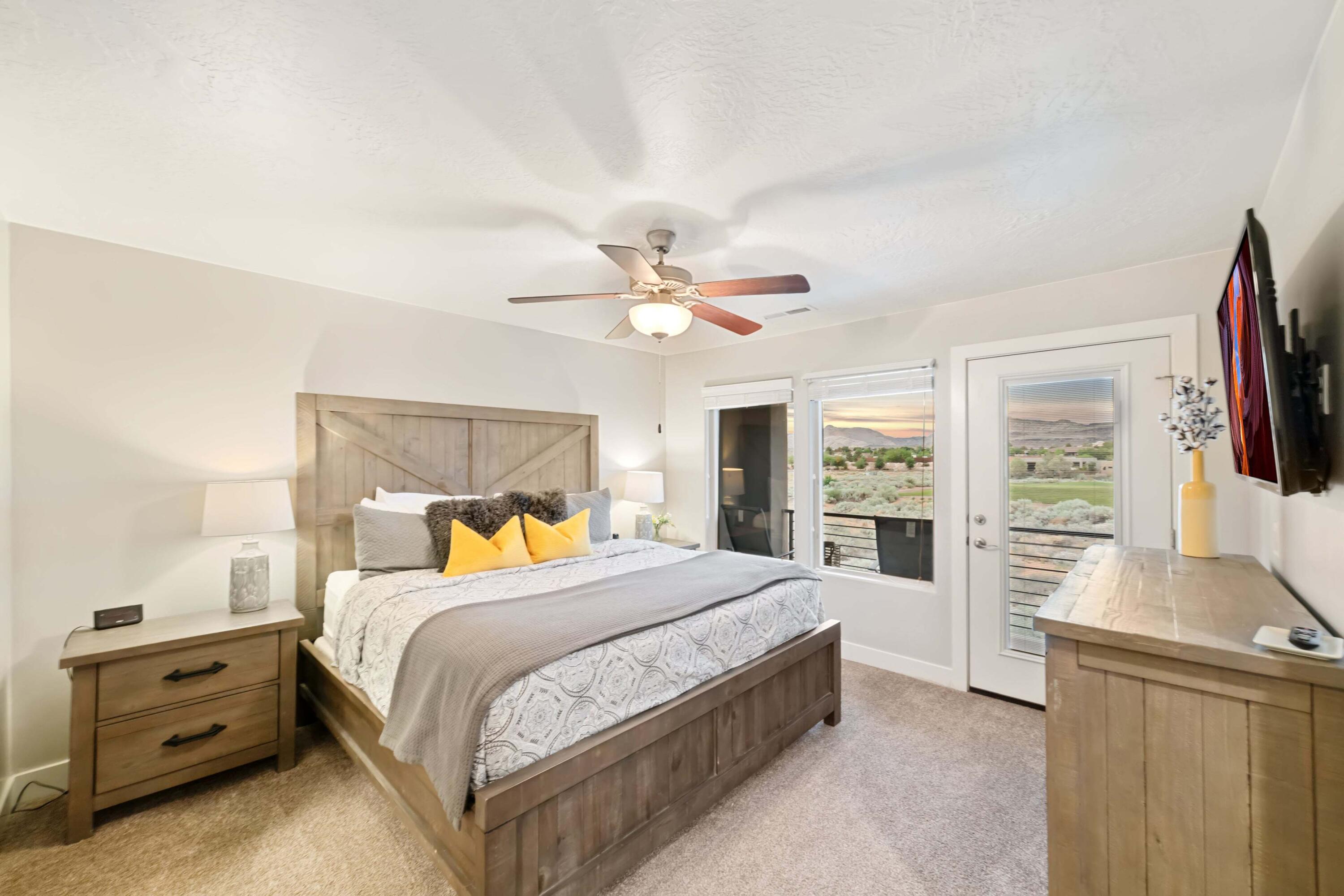 ESCAPES AT THE LEDGES - Residential