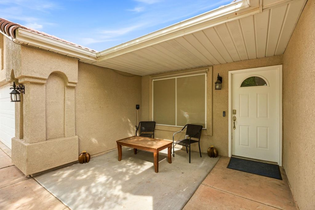 Photo of 282 N 1160 W CIR, Saint George, UT 84770 (MLS # 26-271324)