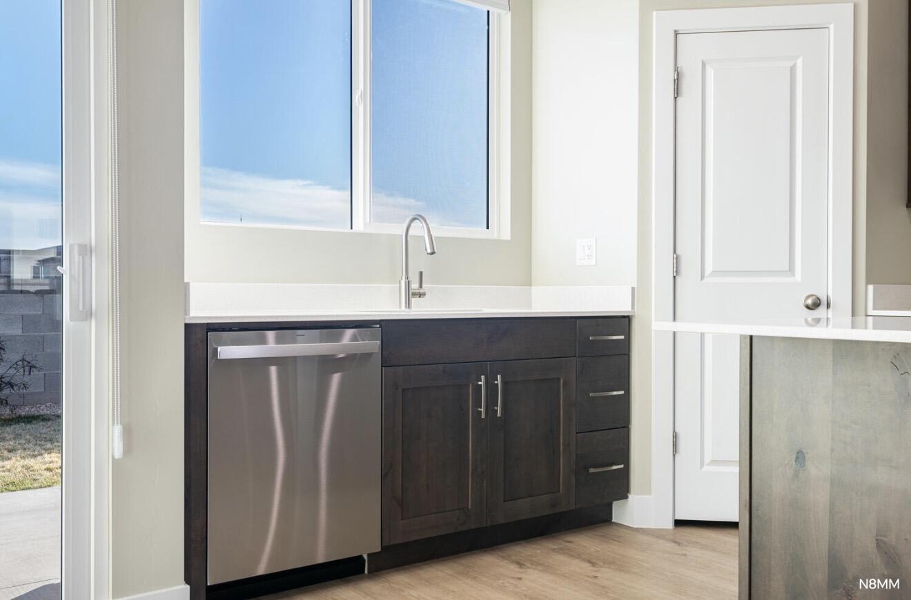 PEREGRINE POINTE WEST - Residential