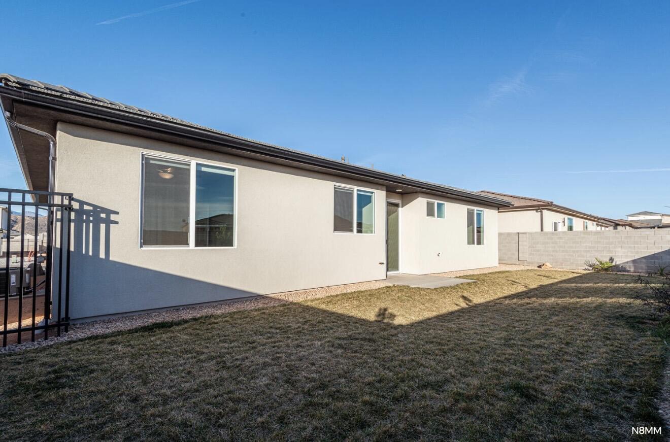 PEREGRINE POINTE WEST - Residential