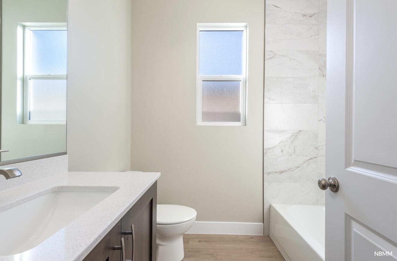 PEREGRINE POINTE WEST - Residential