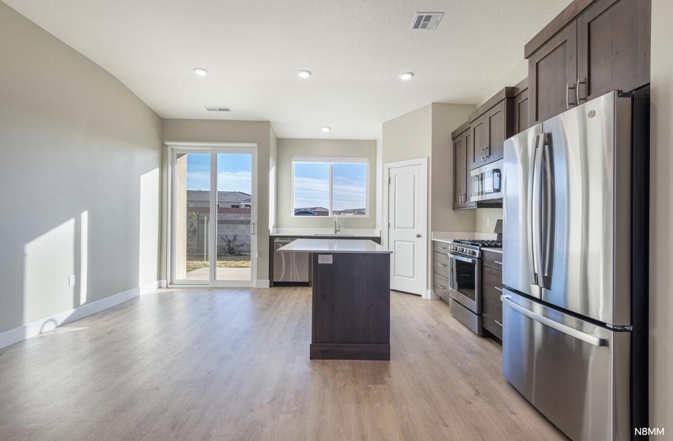 PEREGRINE POINTE WEST - Residential