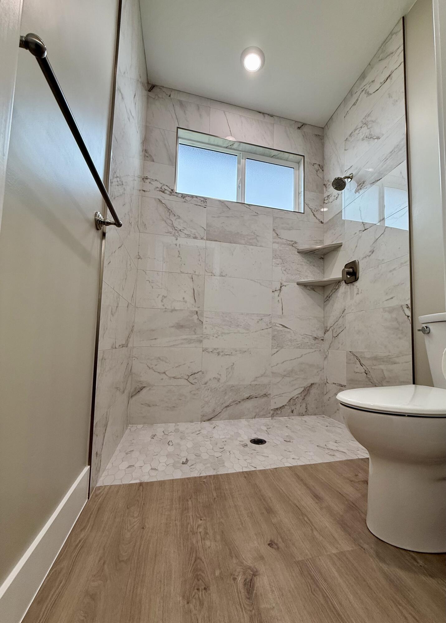 PEREGRINE POINTE WEST - Residential