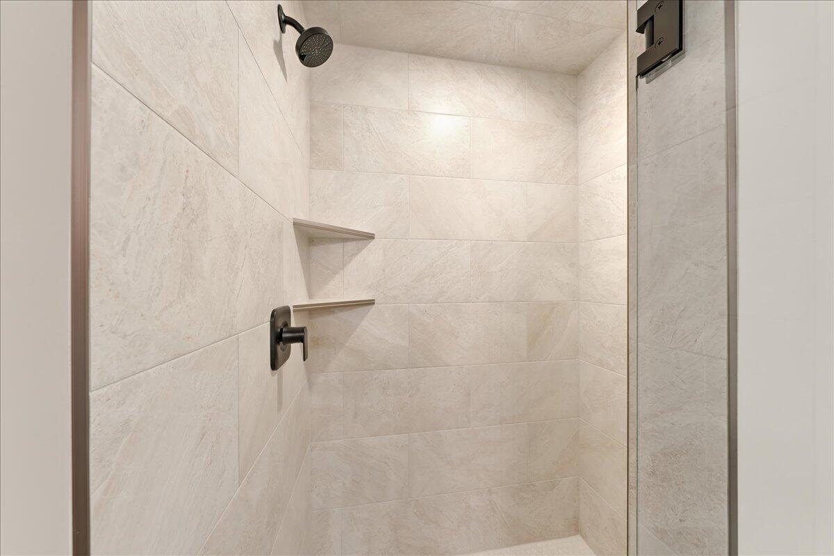 HURRICANE HEIGHTS TOWNHOMES - Residential