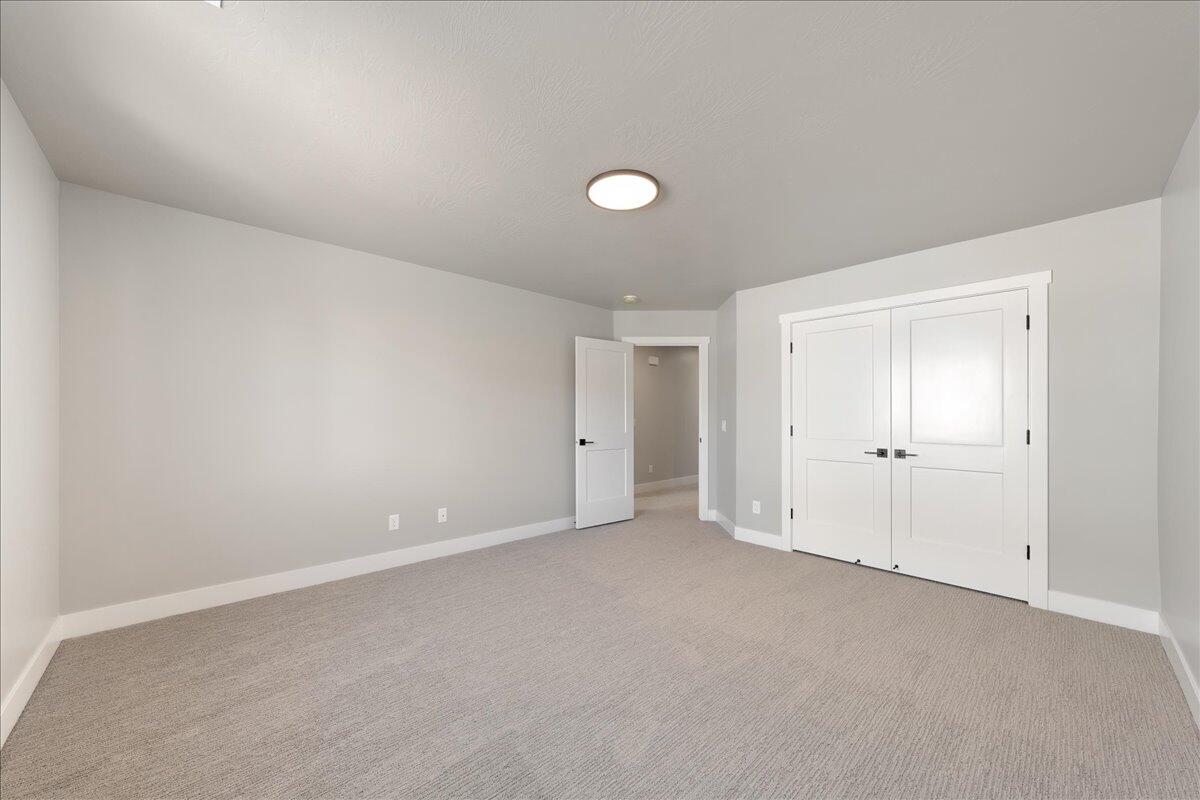 HURRICANE HEIGHTS TOWNHOMES - Residential