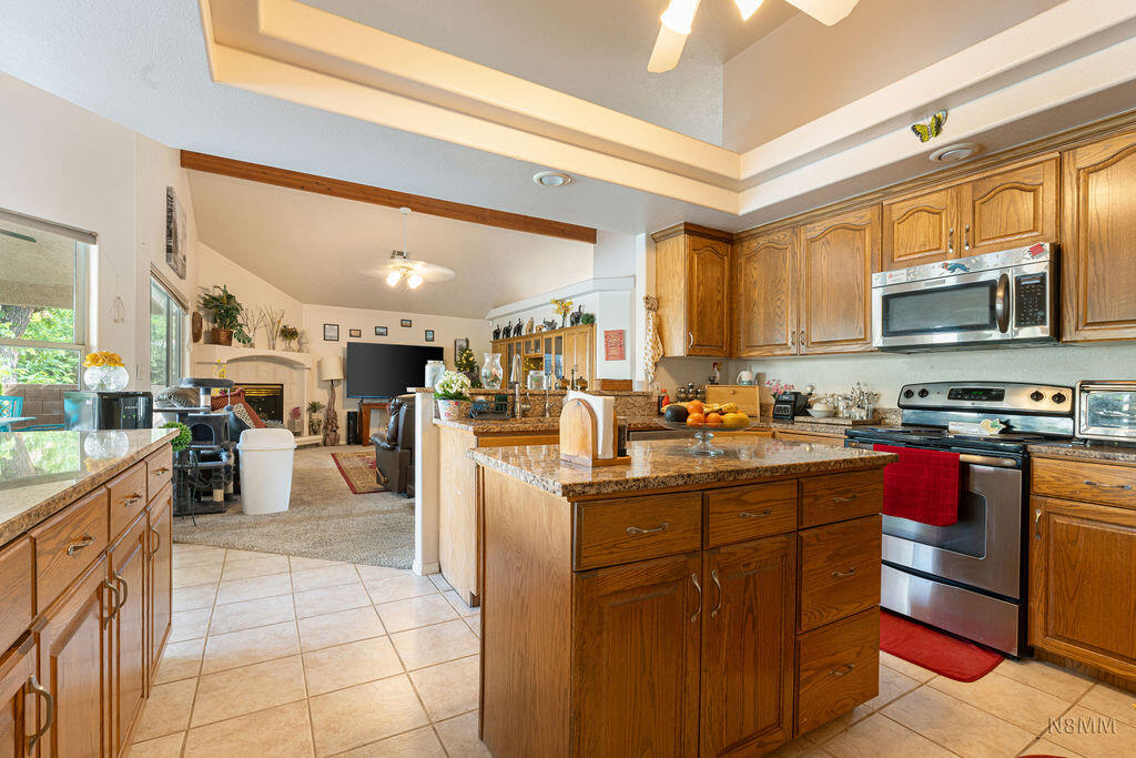 BLOOMINGTON LANE - Residential
