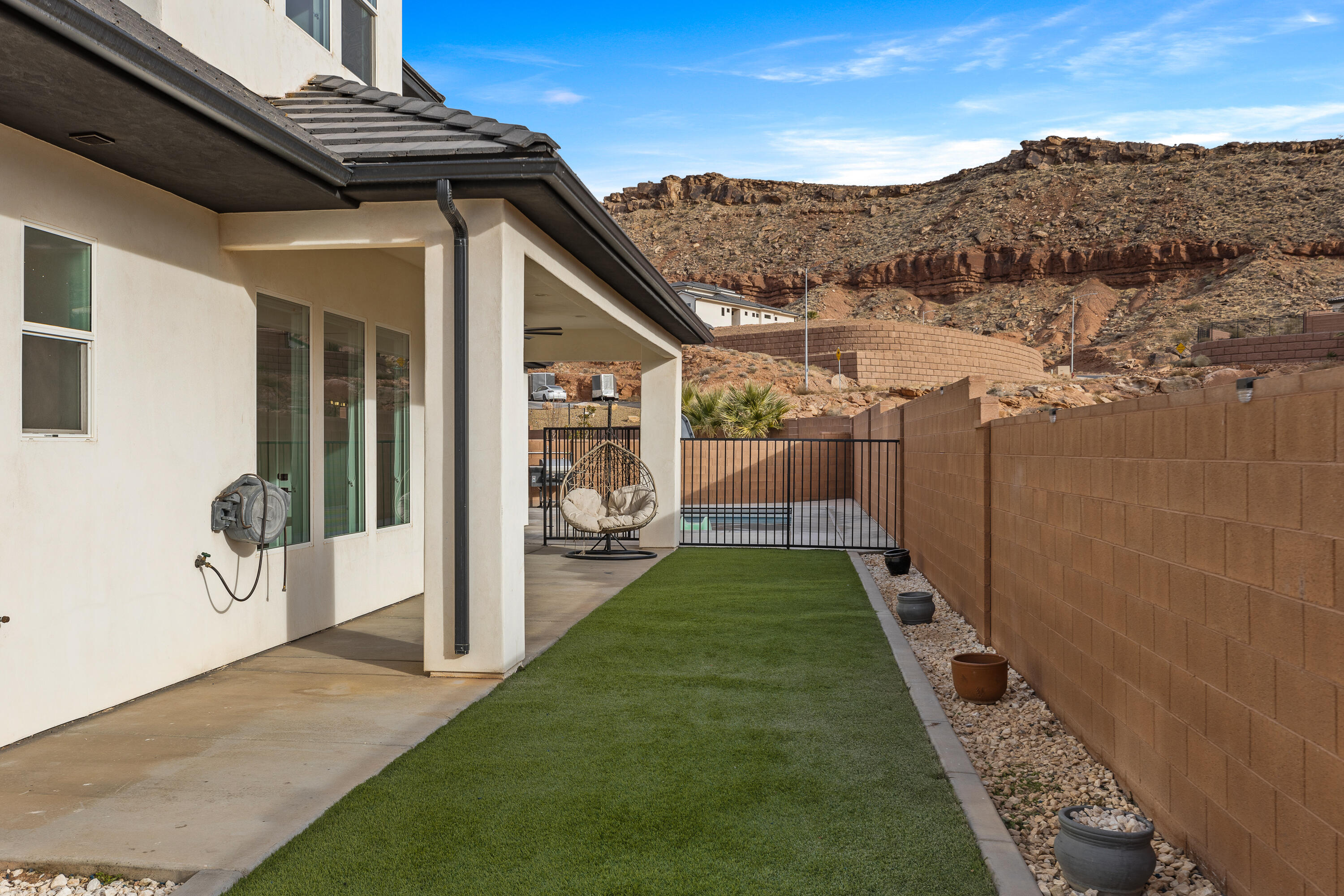 MAPLE ESTATES - Residential