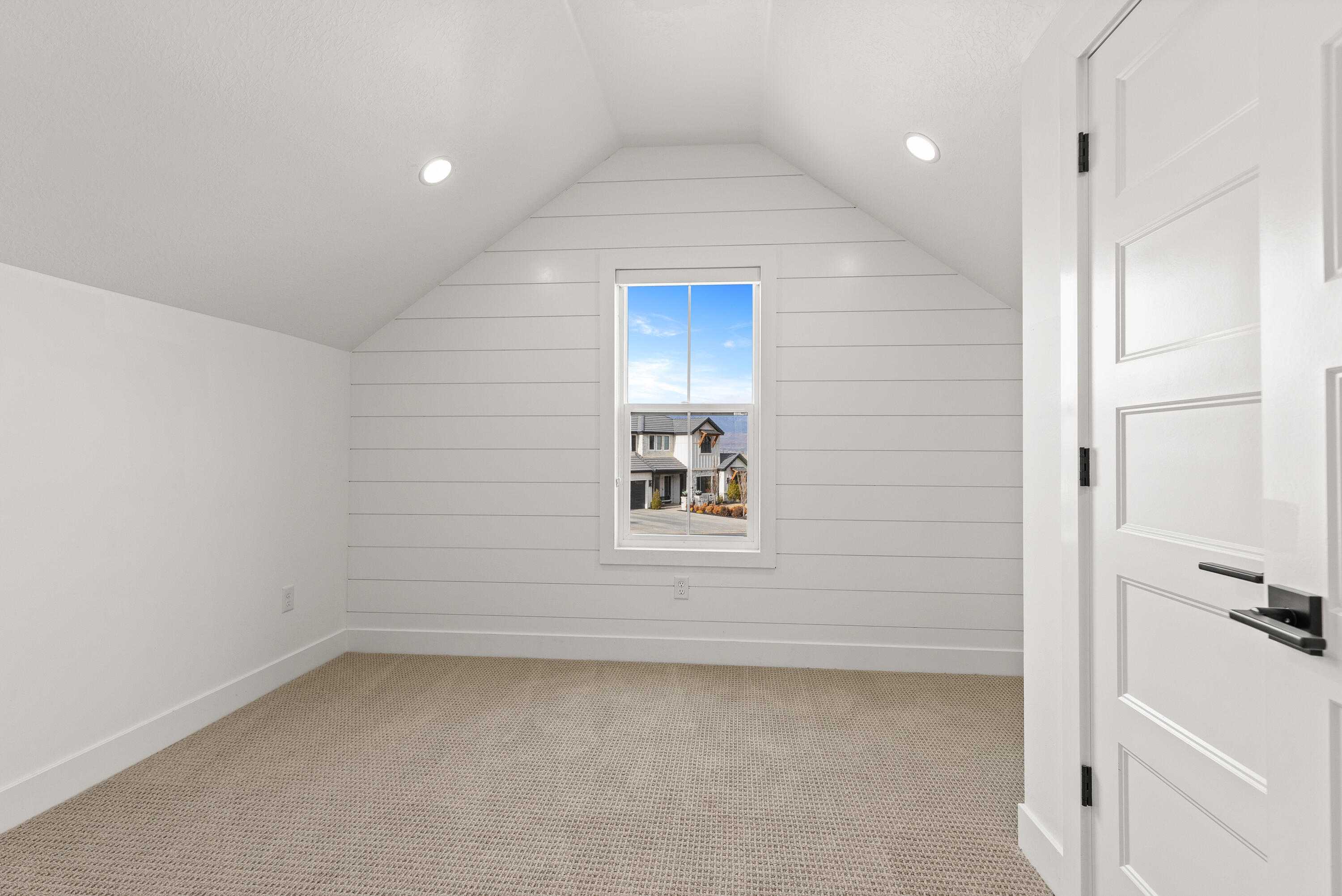 MAPLE ESTATES - Residential