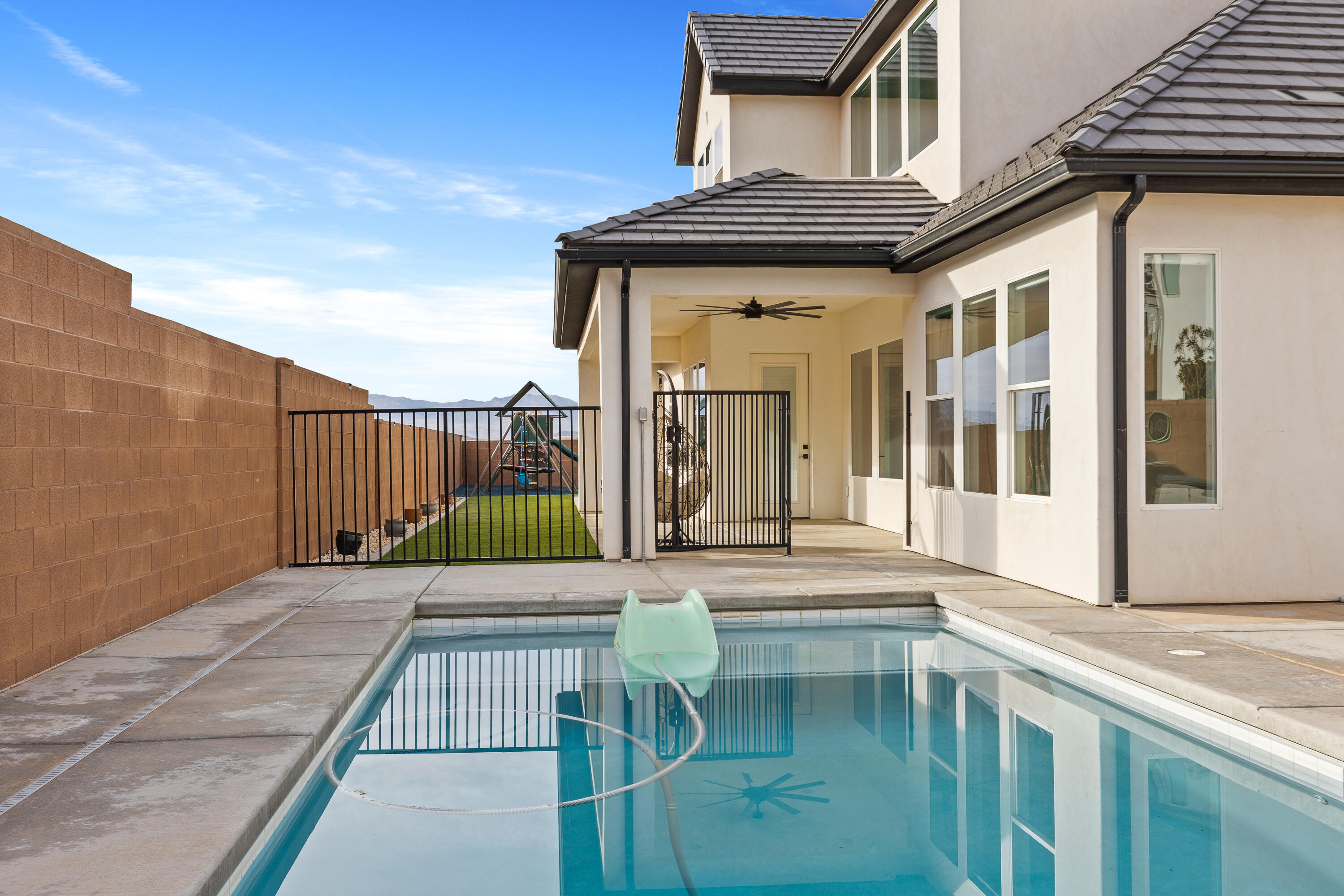 MAPLE ESTATES - Residential