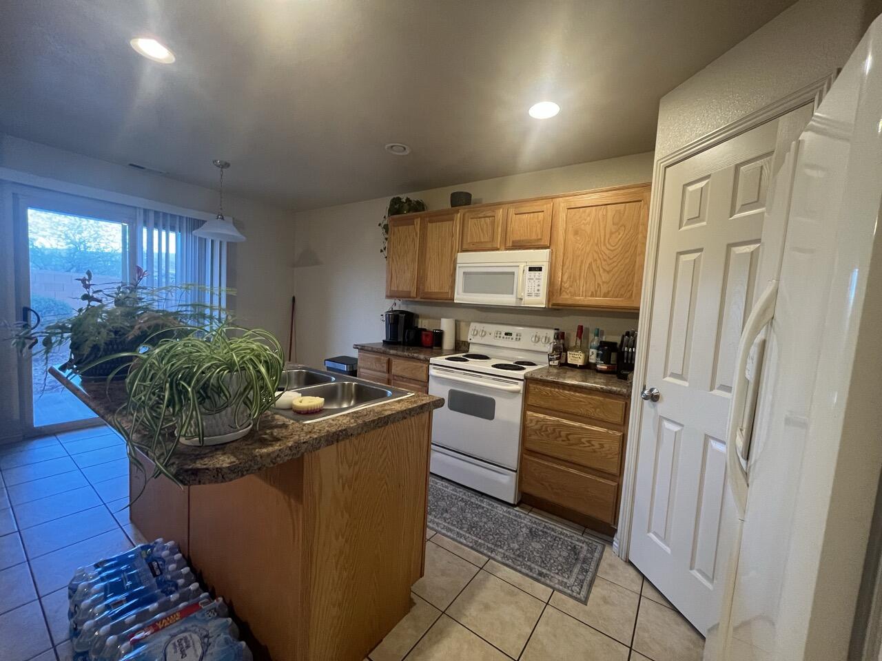 HIDDEN VALLEY TOWN HOMES - Residential