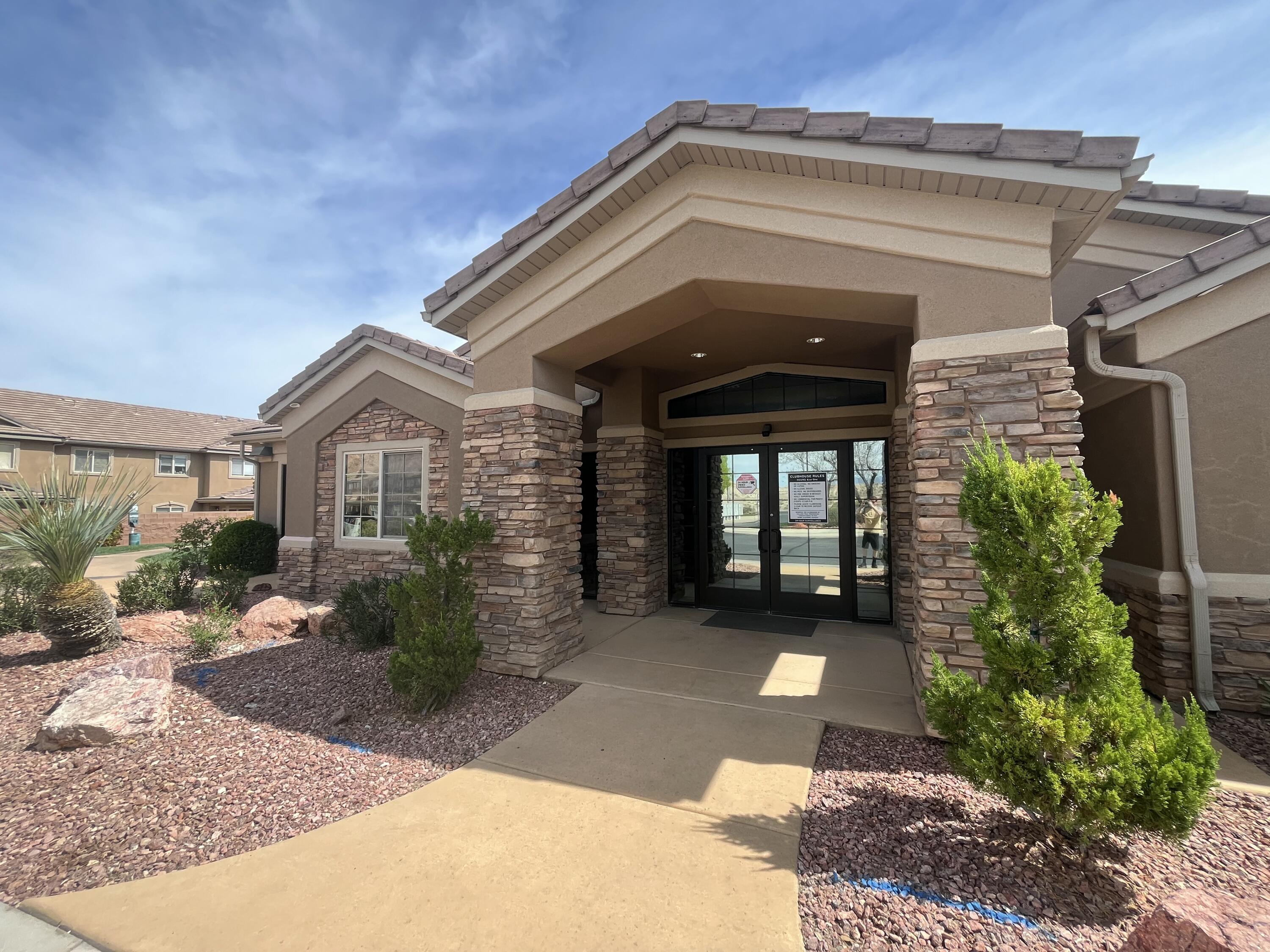 HIDDEN VALLEY TOWN HOMES - Residential