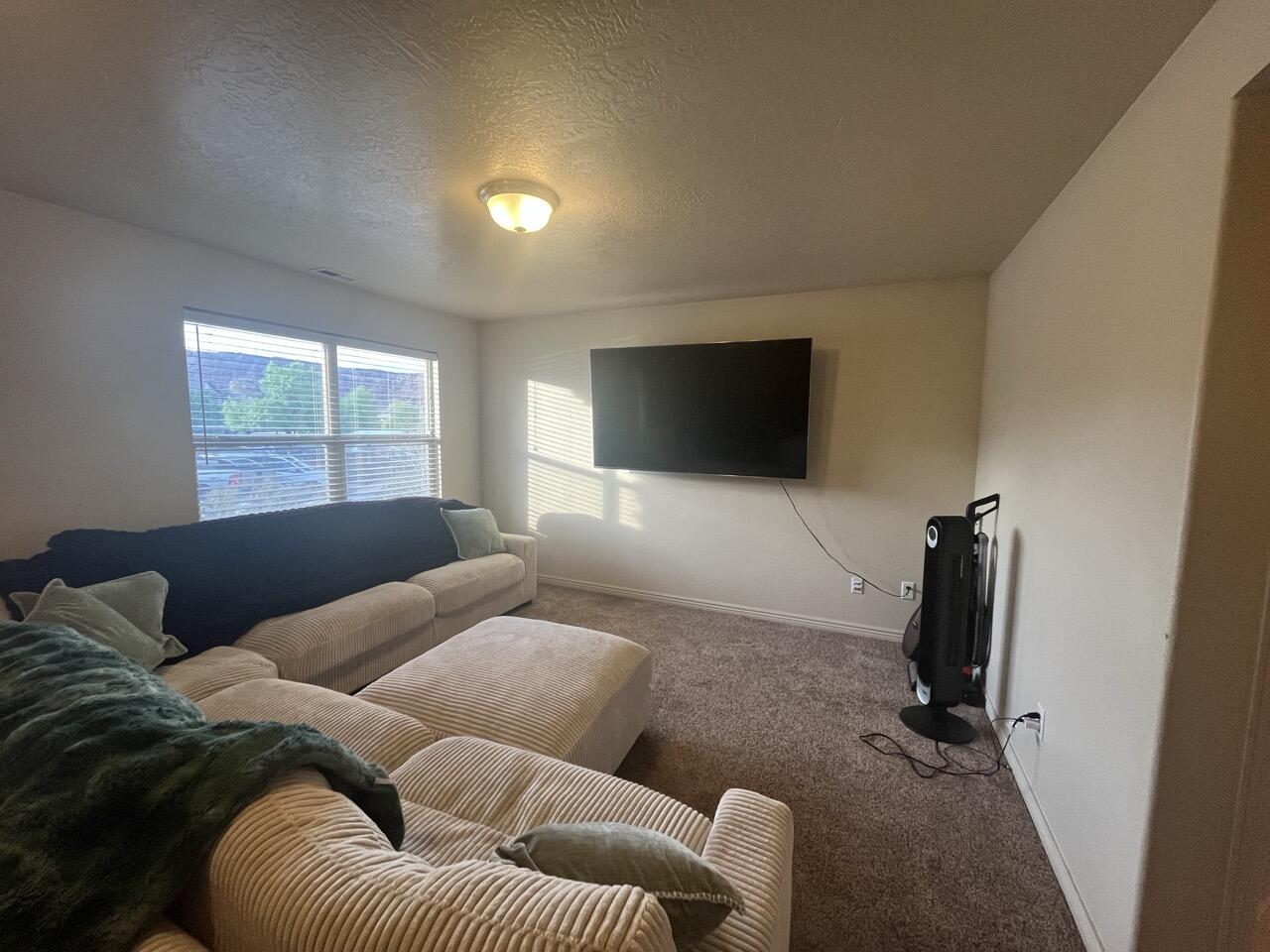 HIDDEN VALLEY TOWN HOMES - Residential